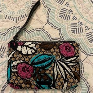 Vera Bradley Wristlet. New condition. Never used